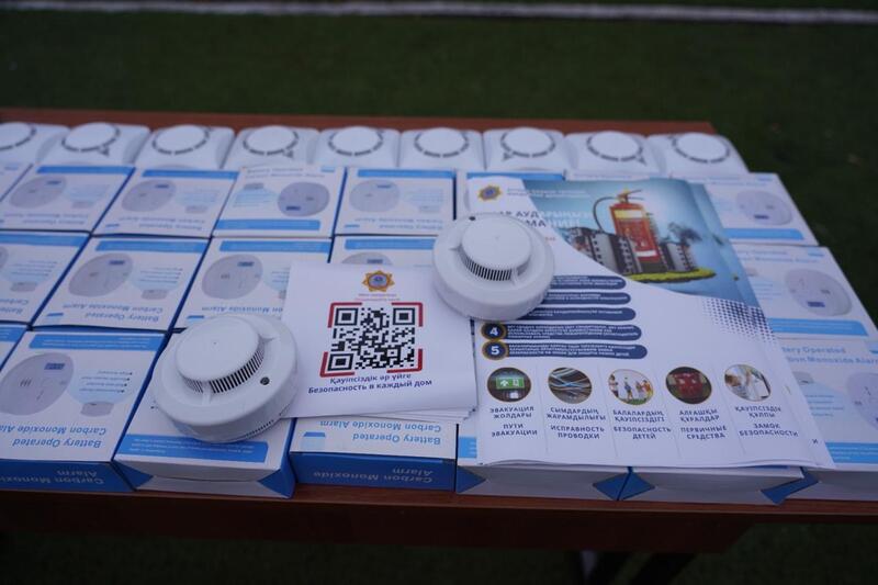 Пожарная безопасность в отопительный сезон: масштабный рейд по жилому сектору провели спасатели в Астане