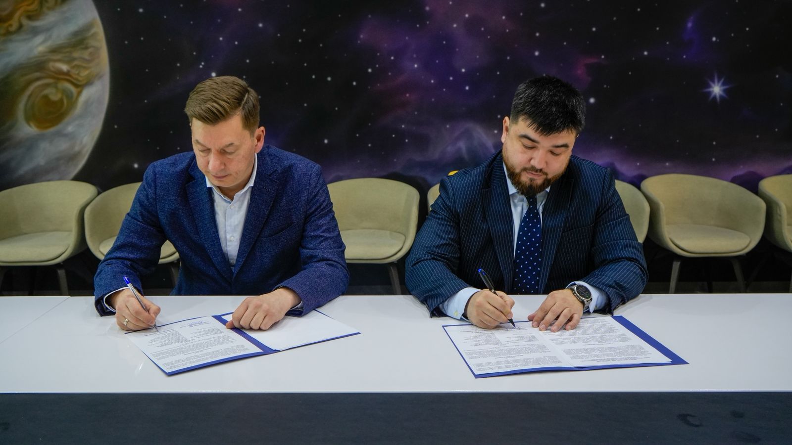 Развитие ИИ-проектов: Astana Innovations и Amazon Web Services (AWS) подписали меморандум о сотрудничестве