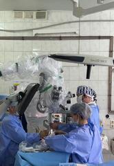 В Алматы пациенту с многолетней хронической болью провели уникальную операцию