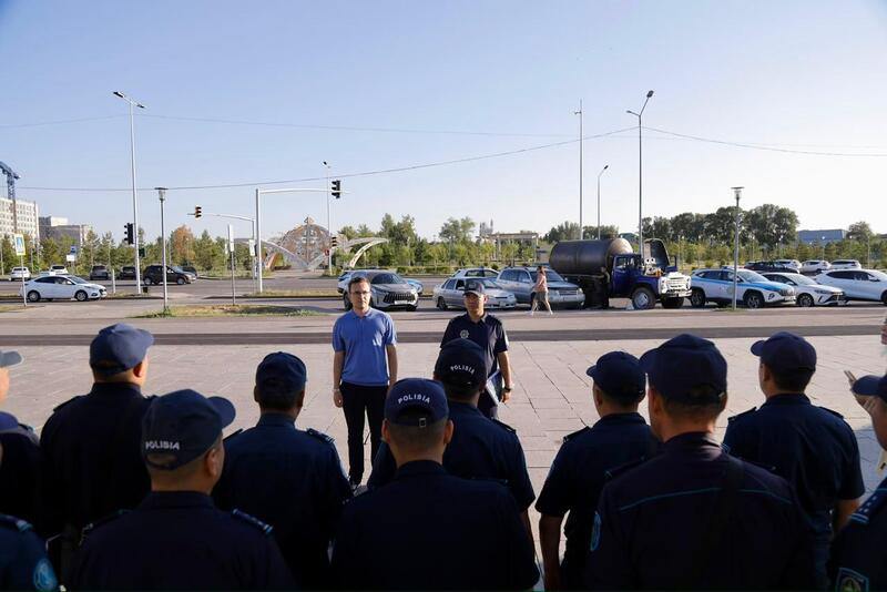 Очередной рейд по соблюдению общественного порядка провели в столичном районе Сарыарка