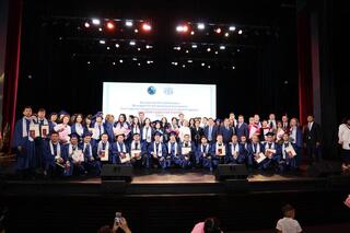 Во Дворце мира и согласия состоялась торжественная церемония вручения дипломов выпускникам магистратуры Академии правосудия при Высшем Судебном Совете РК