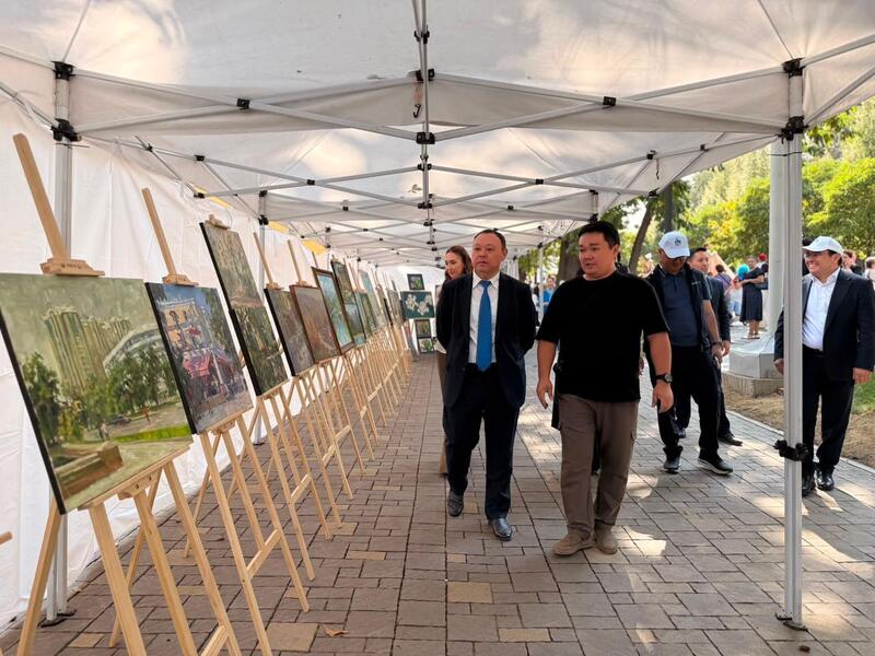 На основных площадках Алматы проходят выставки ко Дню города