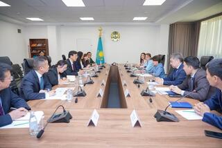 Вице-министр науки и высшего образования Республики Казахстан встретился с ректором Университета Цинхуа Китайской Народной Республики
