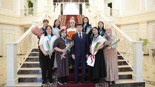 В Талдыкоргане 11 многодетным матерям были вручены нагрудные знаки «Алтын алқа» и «Күміс алқа»