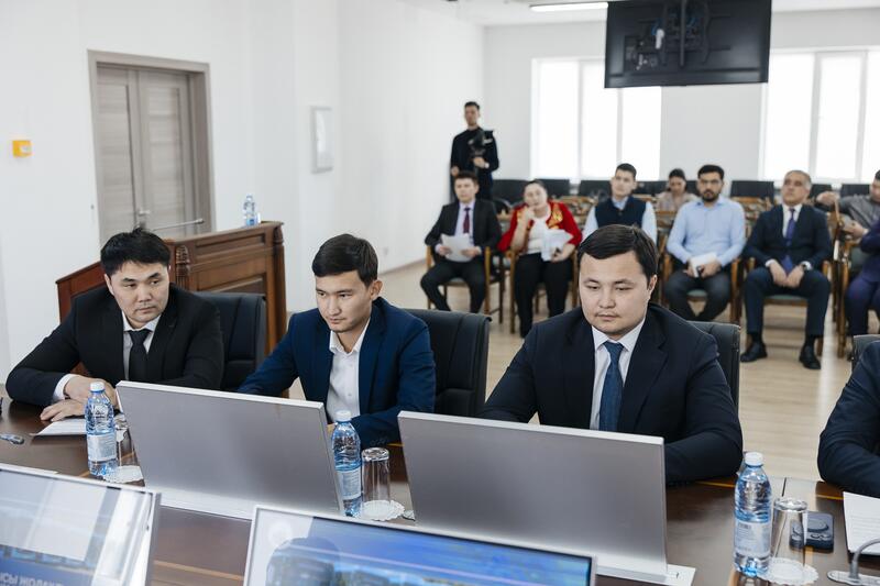 В Атырау состоялось совещание по вопросам развития пассажирских перевозок и расширения маршрутной сети