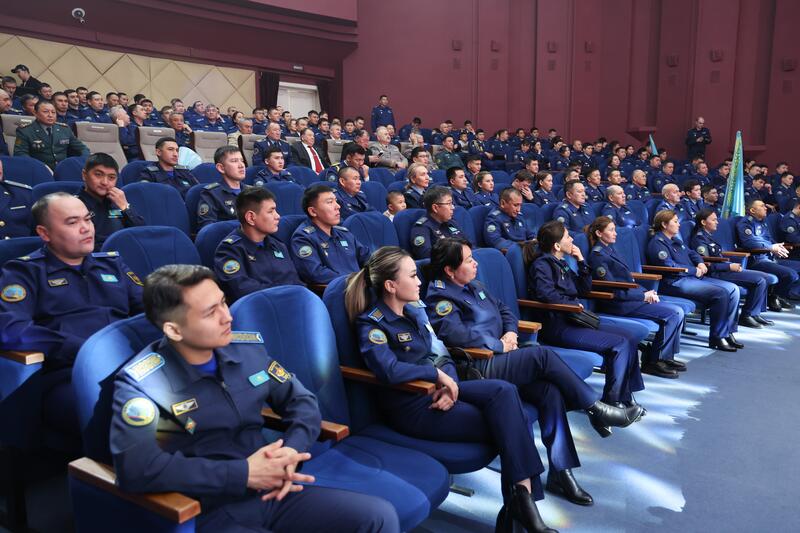 В Астане ветерана Сил воздушной обороны Копена Ахмадиева поздравили с юбилеем