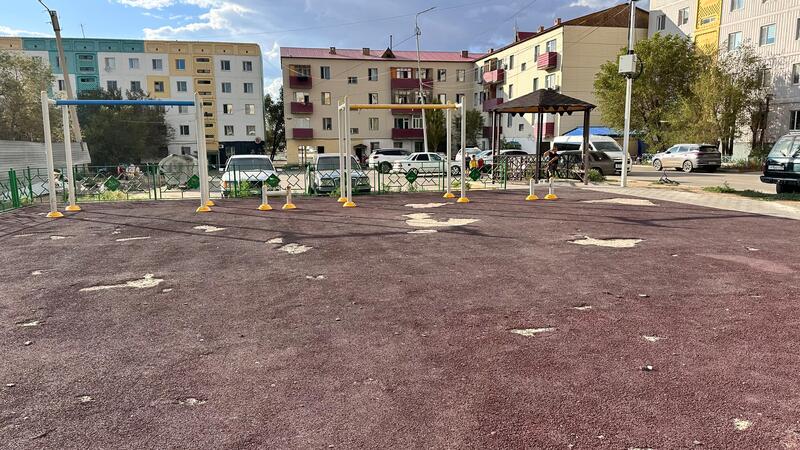 АКИМ ОБЛАСТИ ПРОВЕРИЛ СОСТОЯНИЕ ДЕТСКИХ ИГРОВЫХ ПЛОЩАДОК В ГОРОДЕ ЖЕЗКАЗГАН