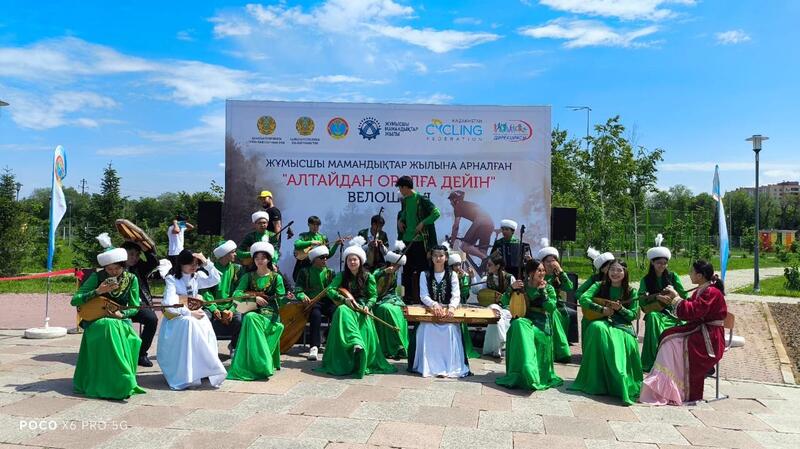 Год рабочих профессий: велопробег «От Алтая до Урала» дошел до Астаны