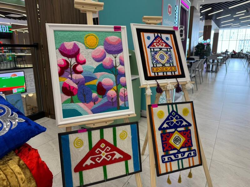 Выставка ремесленниц Центра активного долголетия провели в Астане в честь Наурыза