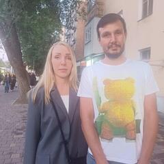 Люди в белом: Алматы стал местом притяжения поклонников Backstreet Boys со всего мира