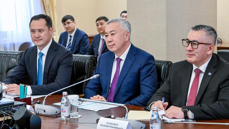 Внедрение ИИ на откормочных площадках: Правительство прорабатывает пилотные проекты с канадской TELUS Agriculture