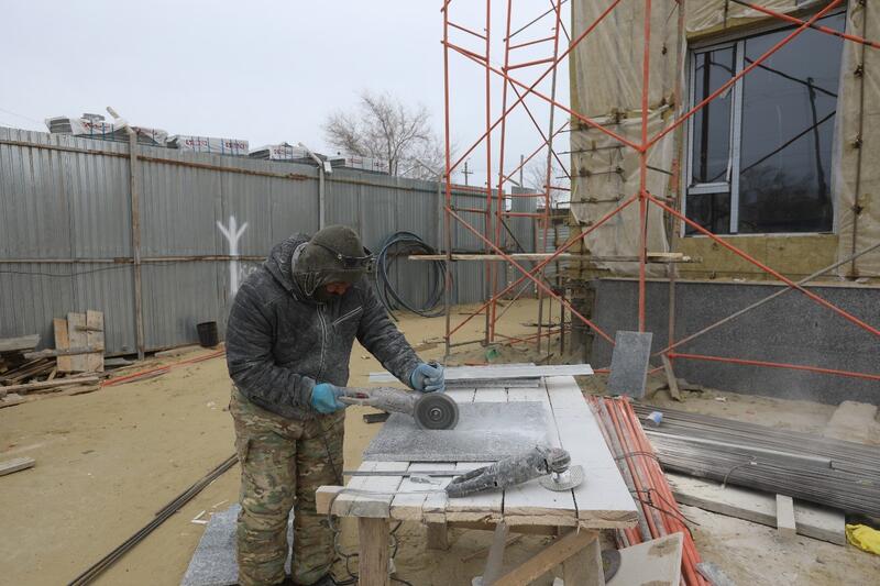 Заместитель акима области посетил строительные объекты в Арале