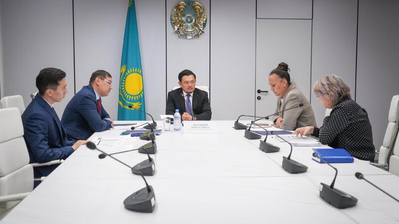 Вице-министр юстиции Бекболат Молдабеков провел личный прием граждан в Центре приема граждан