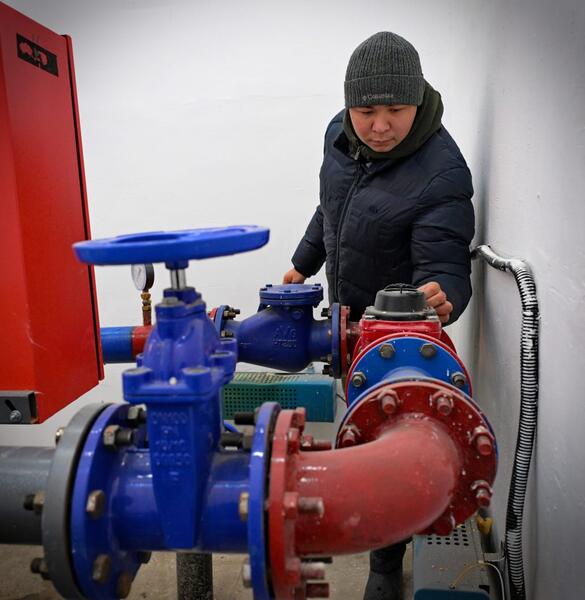 Аким Павлодарской области Асаин Байханов совершил рабочую поездку в Баянаульский район, где оценил ход реализации ключевых инфраструктурных, проектов