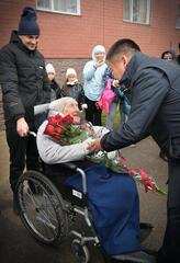 Вековой юбилей: аким Павлодарской области поздравил ветерана ВОВ
