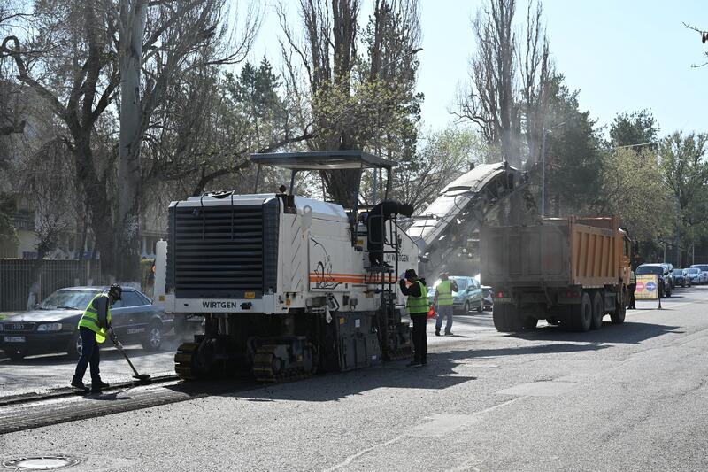В Талдыкоргане начались активные работы по ремонту дорог