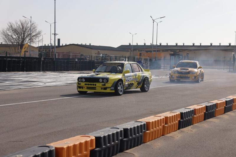 Весна, драйв и дрифт-шоу: В Конаеве победители соревнований приняли участие в голосовании