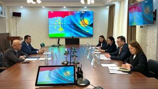 Арман Шаккалиев встретился с послом Таджикистана в Казахстане