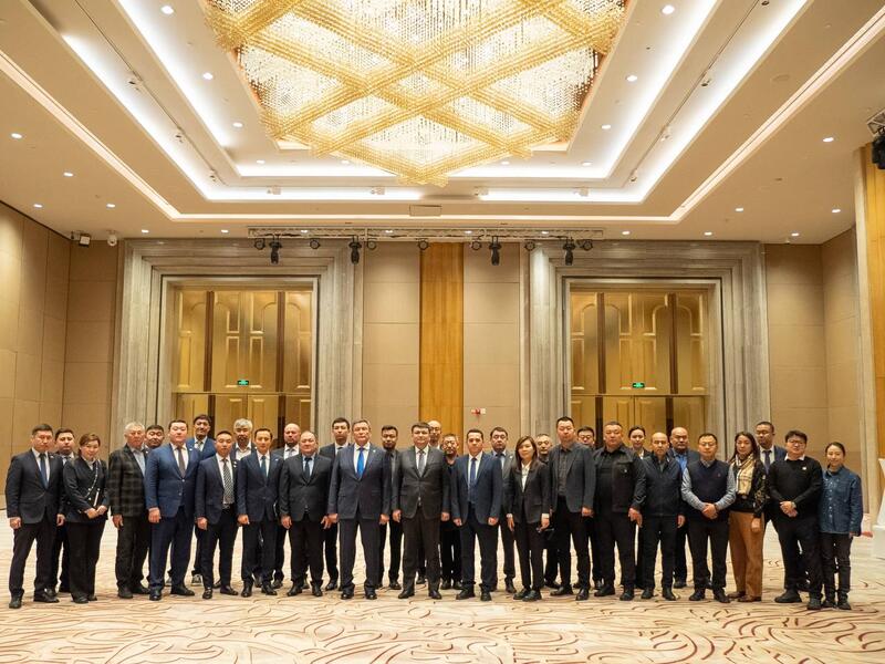 Визит в Китайскую Народную Республику продолжился в городе Урумчи, в Синьцзян-Уйгурском автономном округе