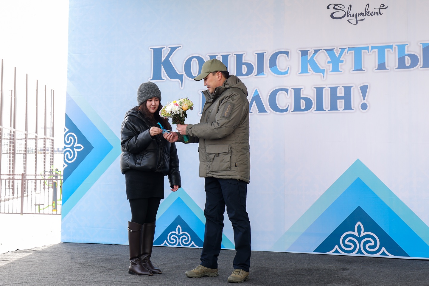 В МИКРОРАЙОНЕ «ТҰРАН» 24 СЕМЬИ ПОЛУЧИЛИ АРЕНДНОЕ ЖИЛЬЁ