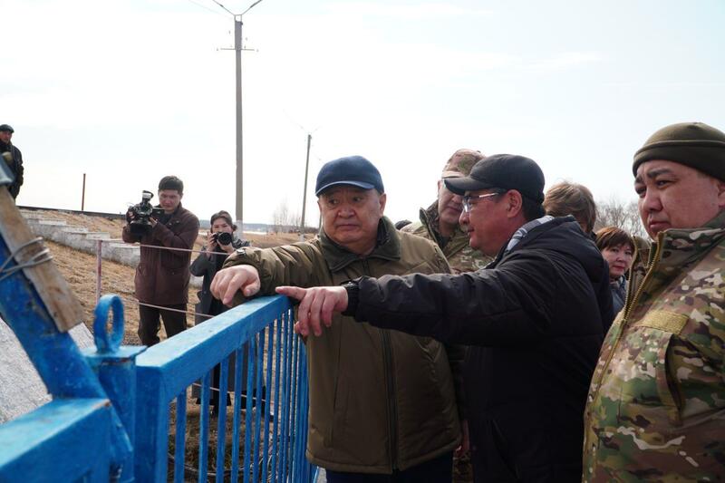 Аким Акмолинской области ознакомился с ходом противопаводковых мероприятий в г. Кокшетау