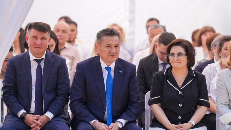 В ВКО наградили лучших врачей