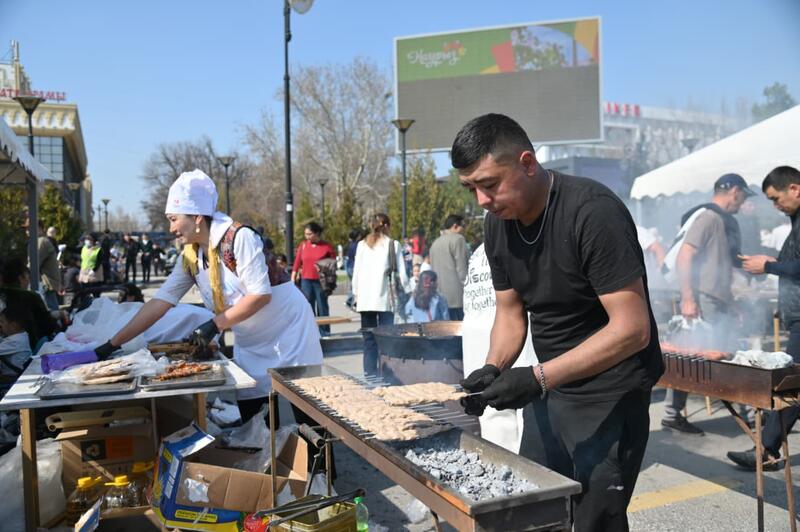 ШЫМКЕНТ: ПРОХОДИТ МЕЖДУНАРОДНЫЙ ГАСТРОНОМИЧЕСКИЙ ФЕСТИВАЛЬ «DAMDASTOUR»