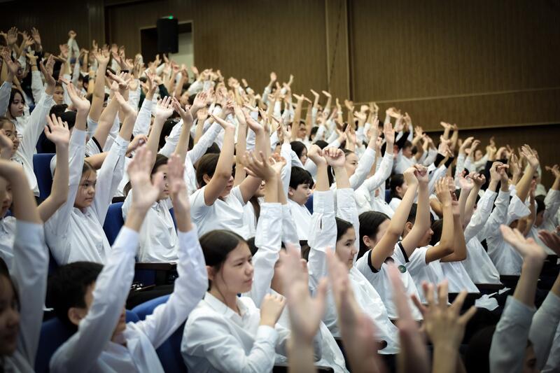 В школах страны прошел общереспубликанский открытый урок здоровья «Мен таңдаған жол»