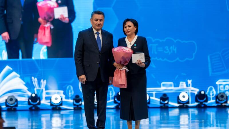 В Восточном Казахстане наградили лучших учителей