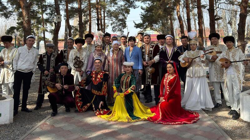 Из маленьких историй сложился большой день