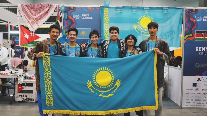 Казахстанские школьники защищают честь страны в Панаме на всемирной олимпиаде по робототехнике FIRST GLOBAL
