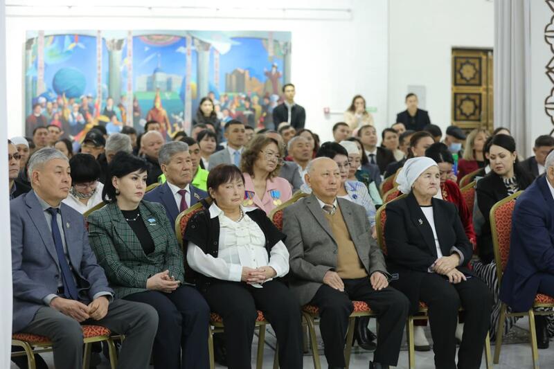 Ербол Карашукеев встретился с представителями НПО