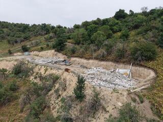 Сразу два незаконных объекта снесли в предгорье Алматы