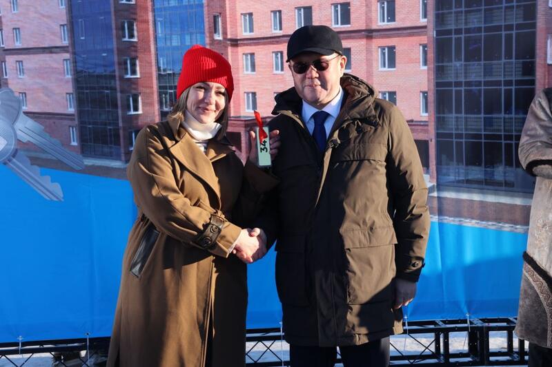 В микрорайоне «Астана» ключи от новых квартир получили 43 семьи