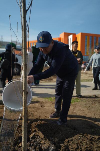 Актёры, музыканты и библиотекари объединились для чистоты столицы
