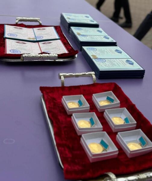 Вручение аттестатов выпускникам 2025 года