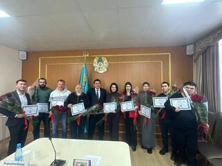 Чествование граждан, принимающих активное участие в общественно – политической жизни города Шахтинска в преддверии Дня благодарности