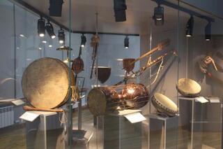 Музей народных музыкальных инструментов имени Ыхласа в Алматы перешел на новый график работы