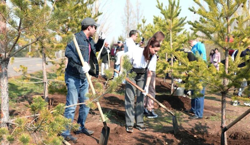 Масштабный общегородской субботник стартовал в Астане