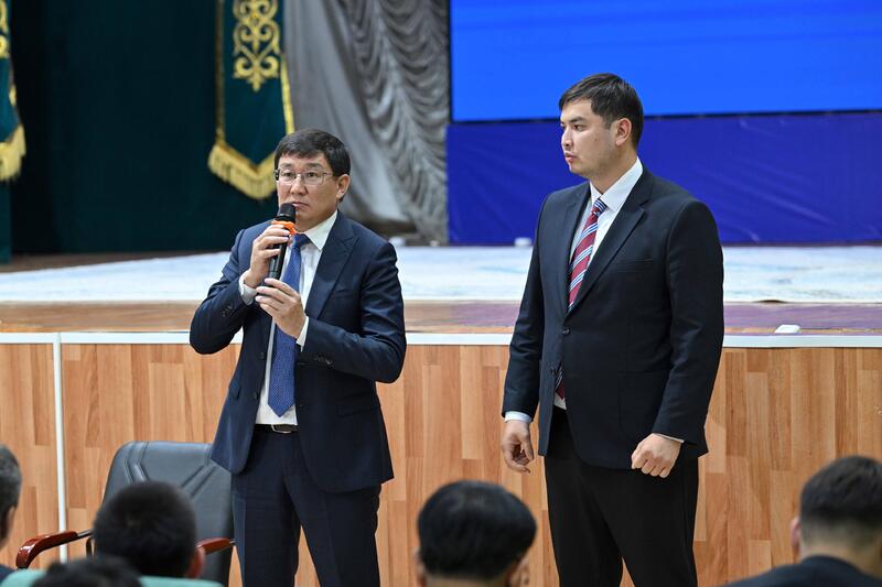 Аким области встретился с жителями Кокпектинского района