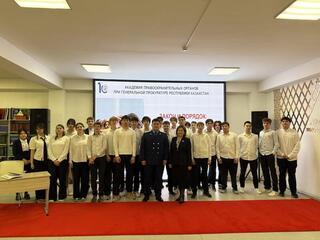 «Закон и порядок»: в Астане прокуроры провели встречу со школьниками