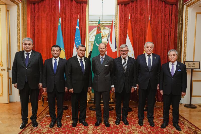 Принц Эдвард, герцог Эдинбургский, пригласил глав МИД Центральной Азии на официальную встречу в Лондоне