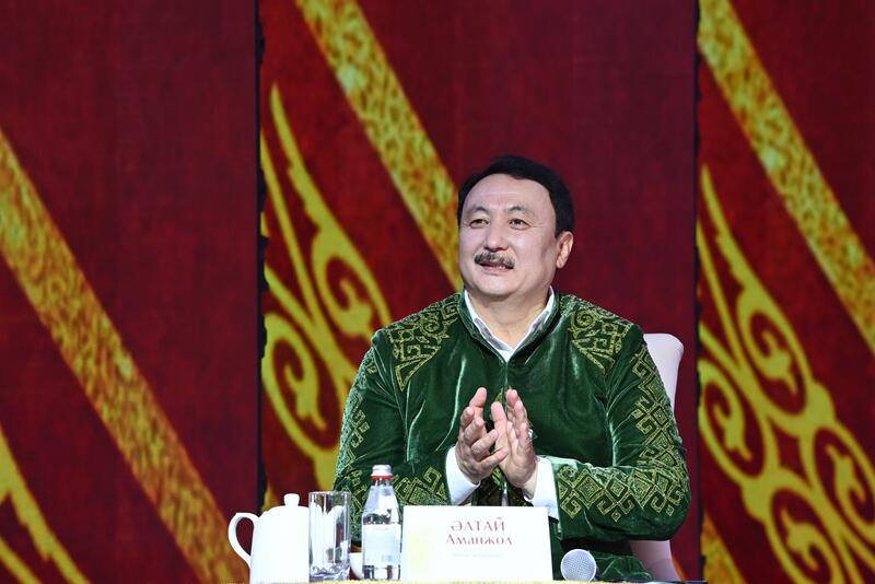 В Кызылорде завершился республиканский айтыс акынов