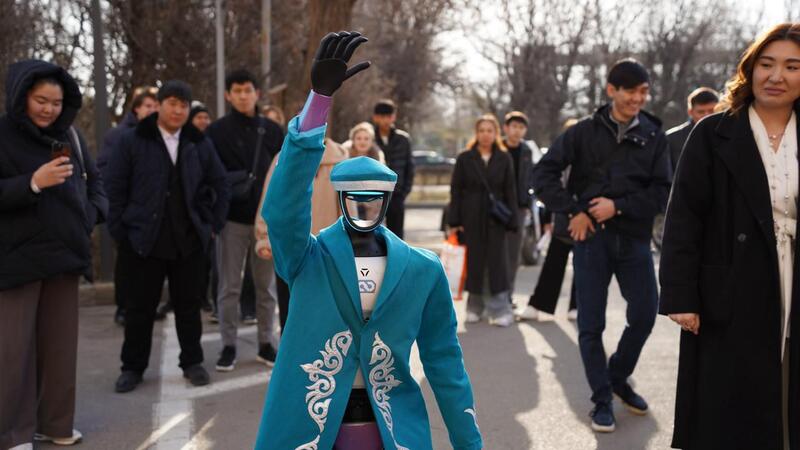 Из маленьких историй сложился большой день