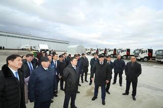 «Таза Қазақстан»: Аким области ознакомился с новой техникой для вывоза мусора