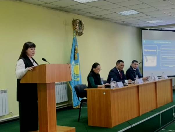 В районах ВКО прошли семинары для госслужащих