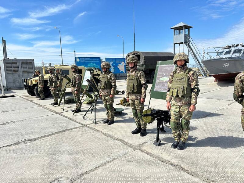 Делегация акиматов Западно-Казахстанской и Атырауской областей посетила воинскую часть в Актау