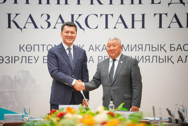 Новая академическая семитомная история Казахстана рекомендована к публикации
