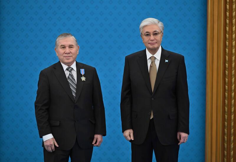 ГЛАВА ГОСУДАРСТВА ВРУЧИЛ КЛЮЧИ ОТ КВАРТИР МОЛОДЫМ УЧЕНЫМ