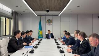 Айдарбек Сапаров провел прием граждан